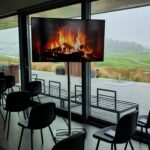 55'' inch beeldscherm met standaard | MJevent | verhuur | licht en geluid