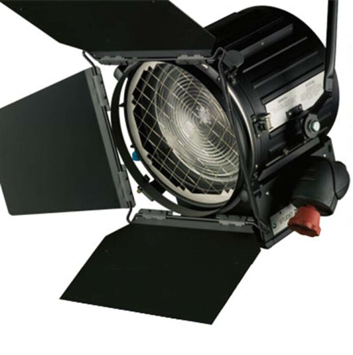 Strand quartzcolor 2KW fresnel | MJevent | verhuur | licht en geluid